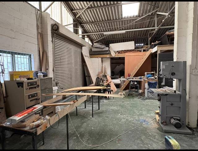 INDUSTRIAL FOR SALE IN KOMMETJIE